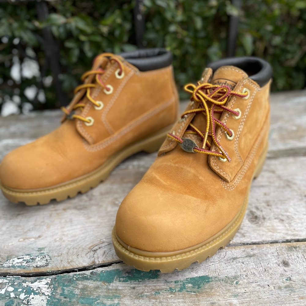 Timberland brown nubuck leather waterproof work boots women’s 7